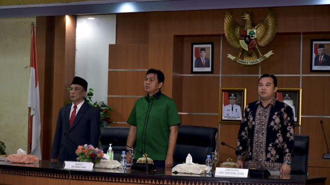Bupati Muhammad Fadhil Arief Hadiri Pelantikan PPK Pemilu 2024