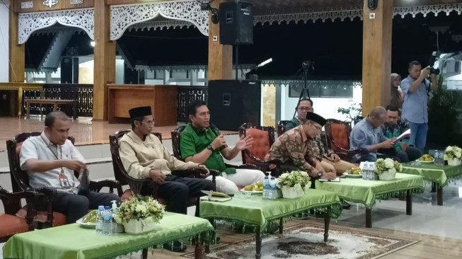 Bupati Fadhil Ajak Para Ketua RT Diskusi Bersama