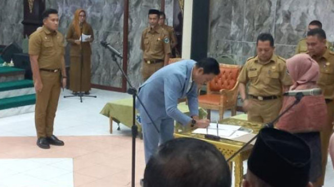 Bupati Muhammad Fadhil Arief Lantik 78 Kepala sekolah